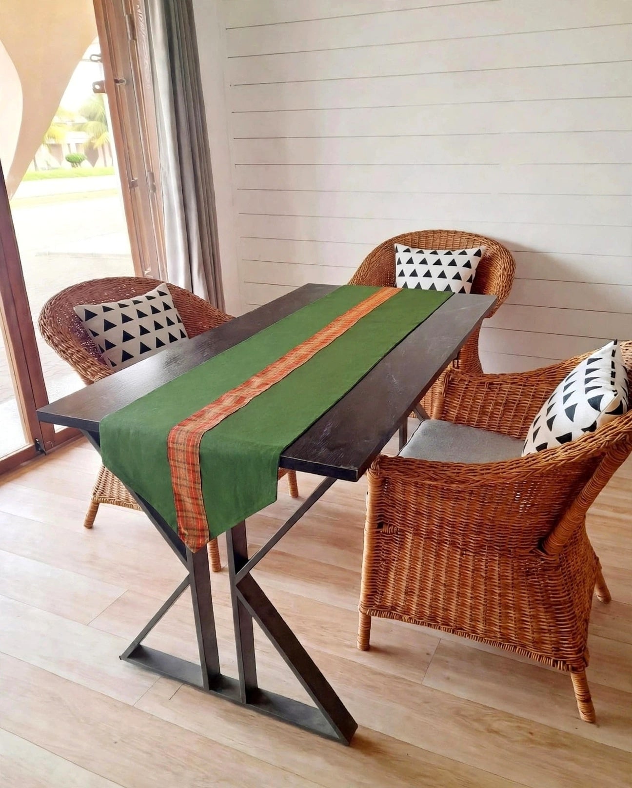 Table Runner - 002