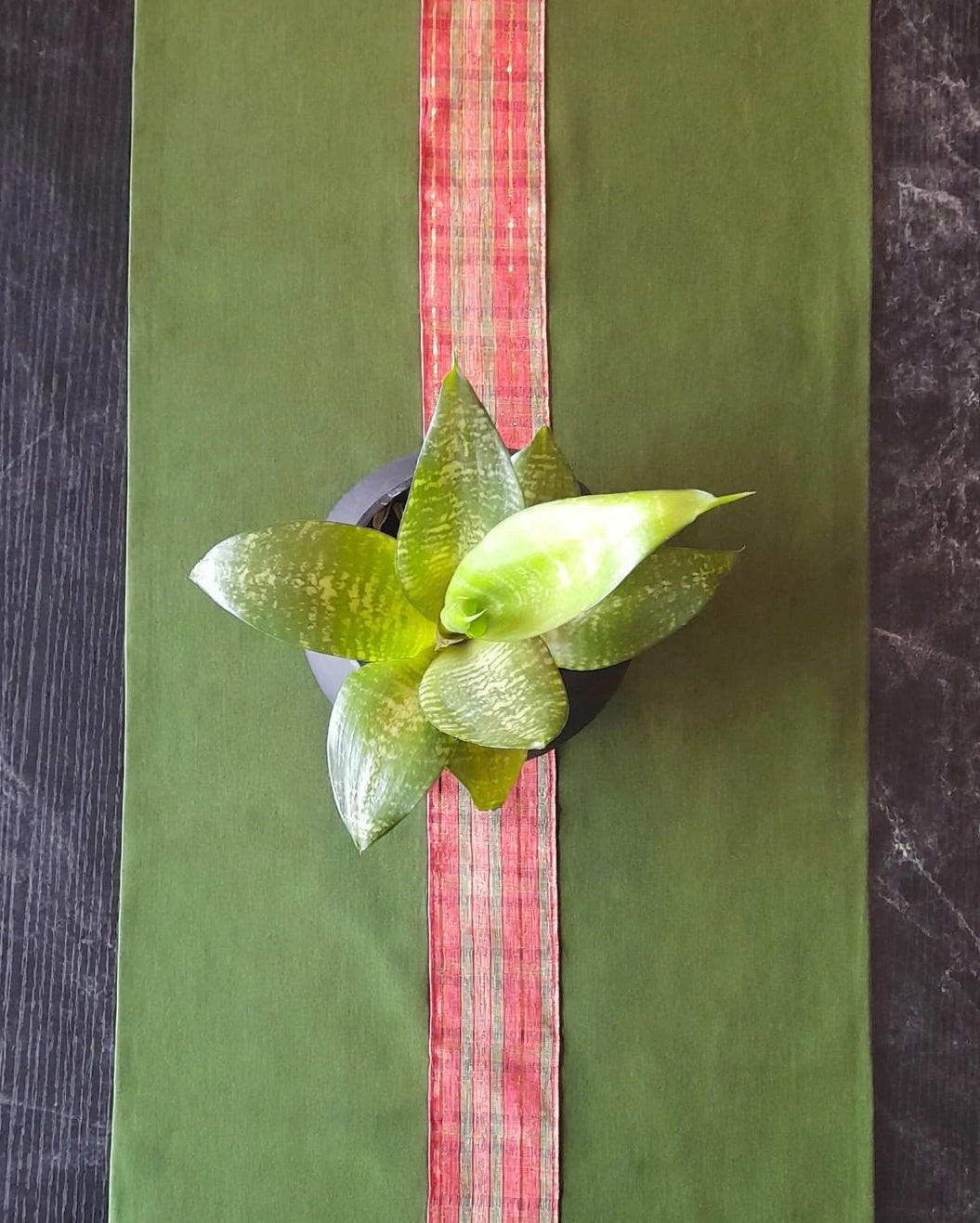 Table Runner - 002